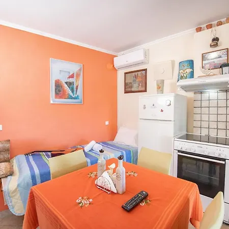 Holiday home Ntanis 43 House